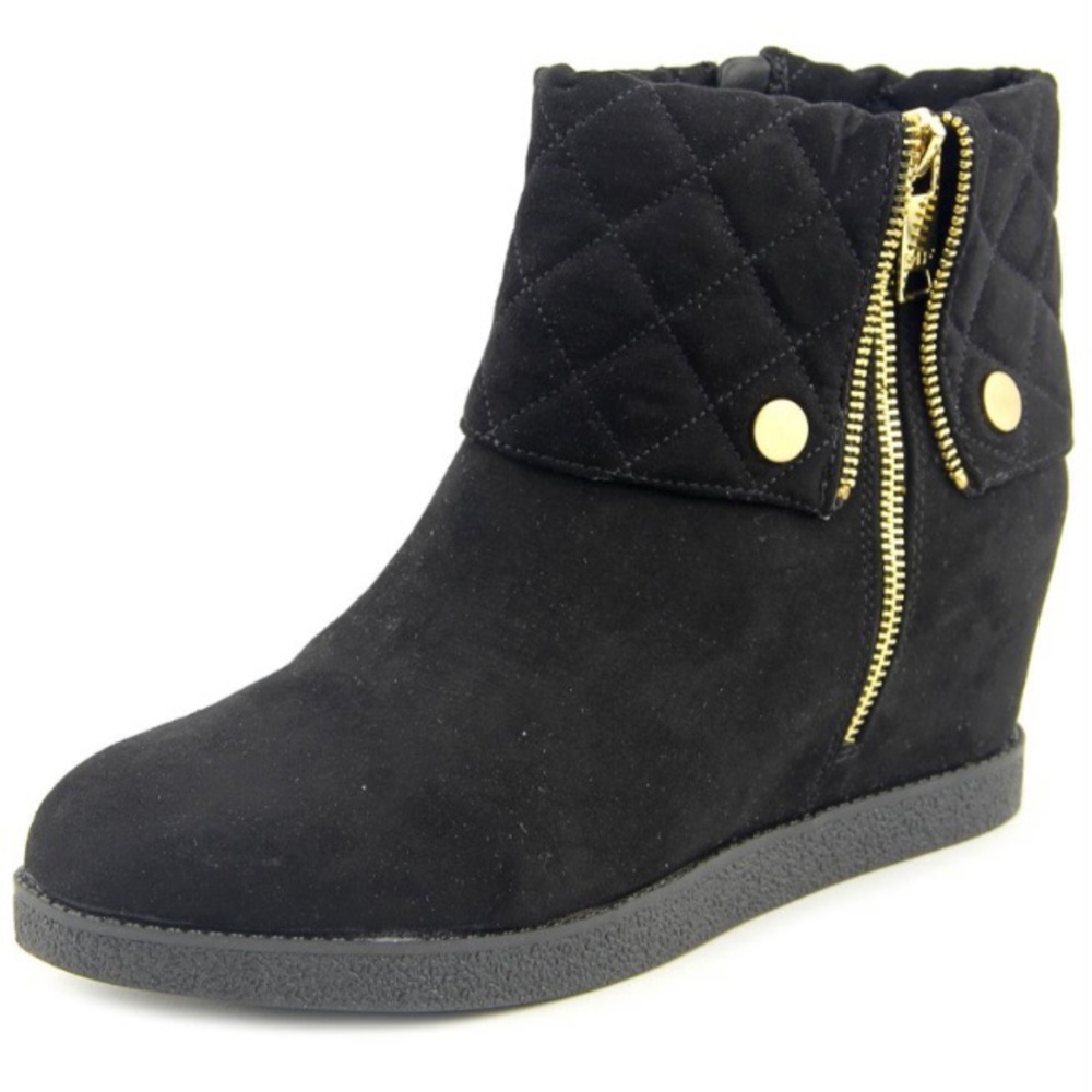 Marc Fisher Round Toe Synthetic Ankle Boot - 7 1/2